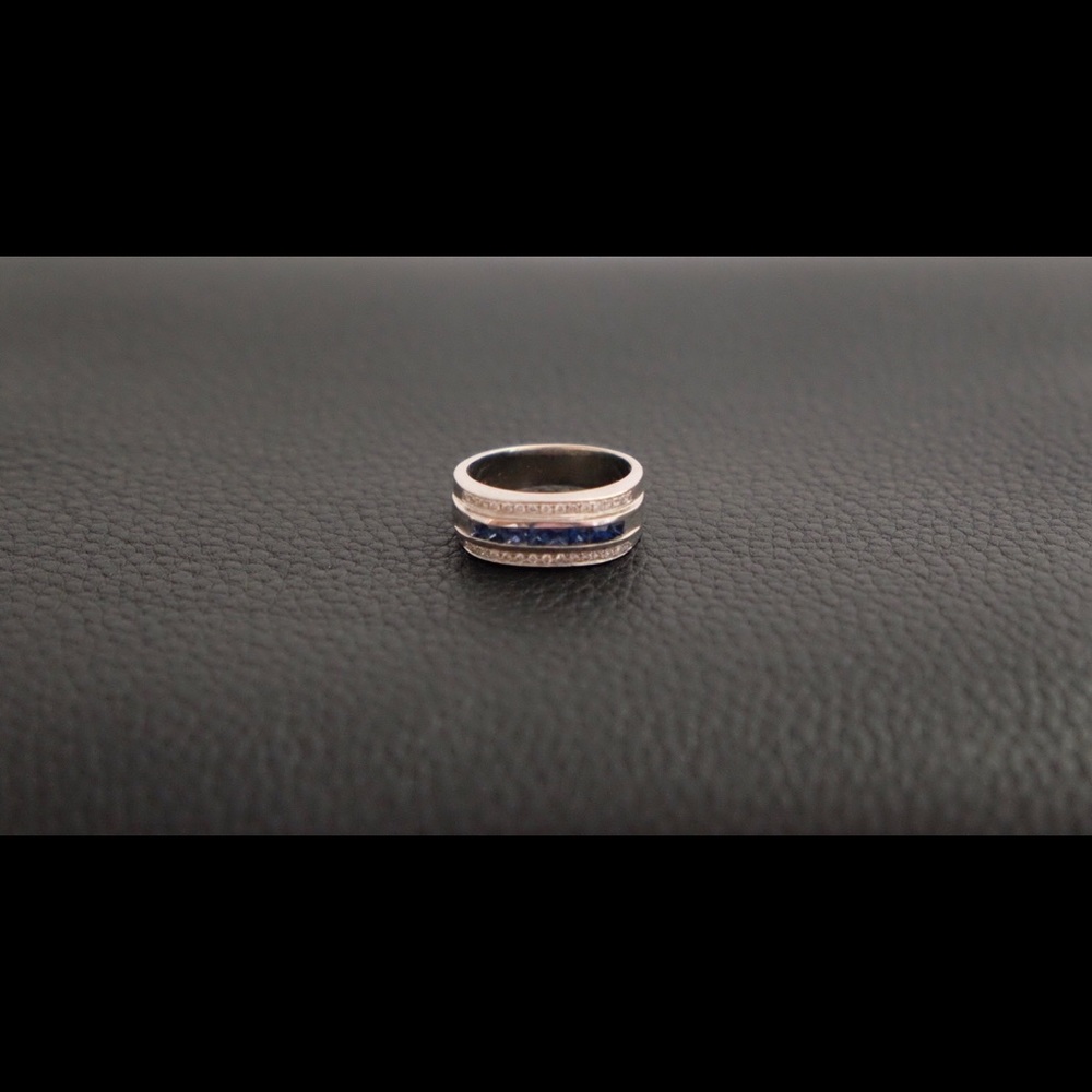 MEN'S BLUE SAPPHIRE DIAMOND RING IN 10K WHITE GOLD
